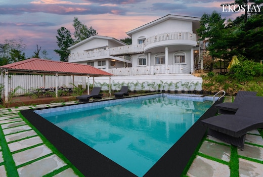 EKOSTAY - White Swan Villa