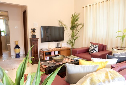 4BHK Portuguese Villa w/ Pool| 8 mins to beach by Savera Stays