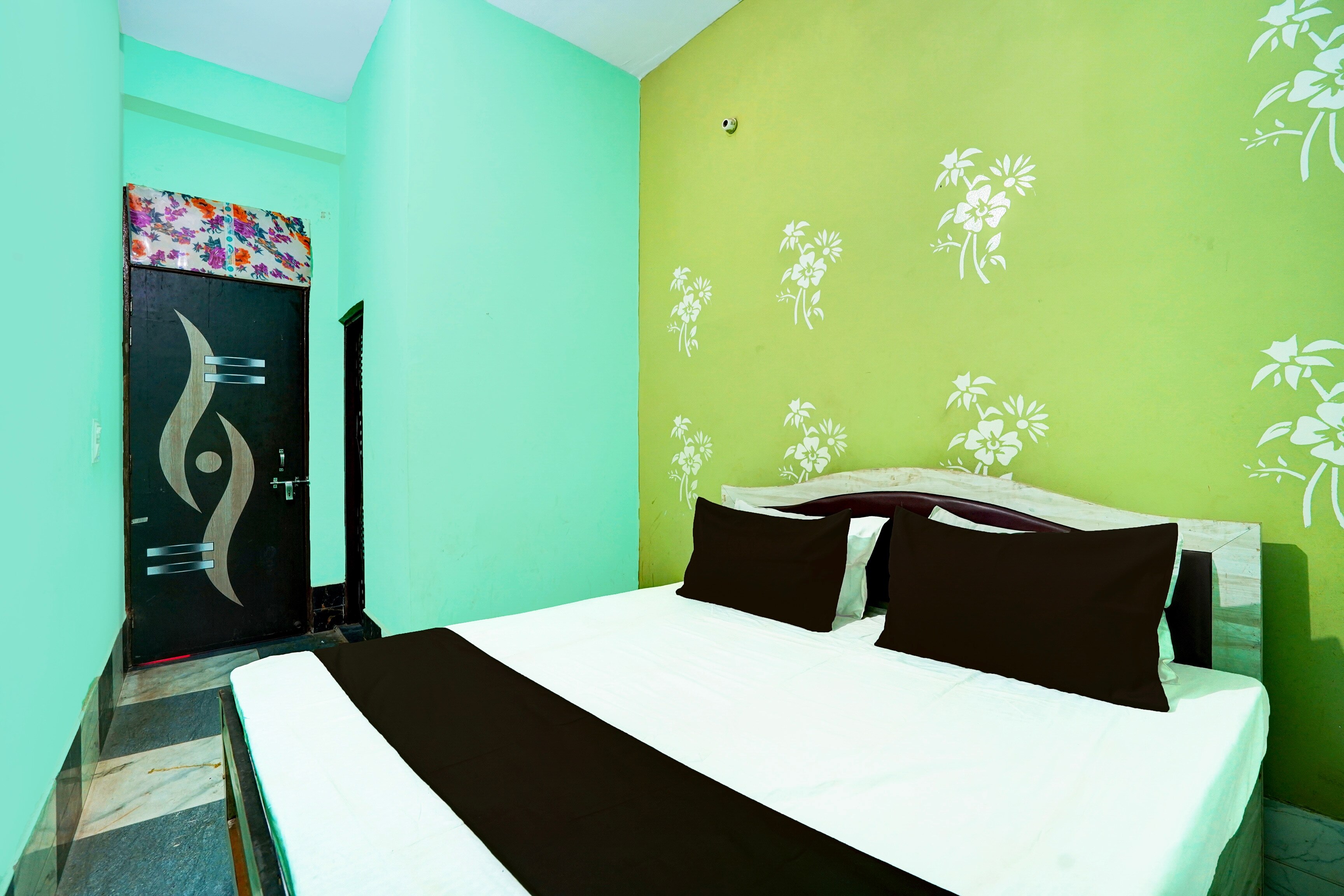 SPOT ON GP BHATI GUEST HOUSE - Tap to explore photos