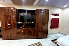 Preetis Nest, Varanasi