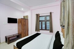 Hotel O Velvet, Lucknow
