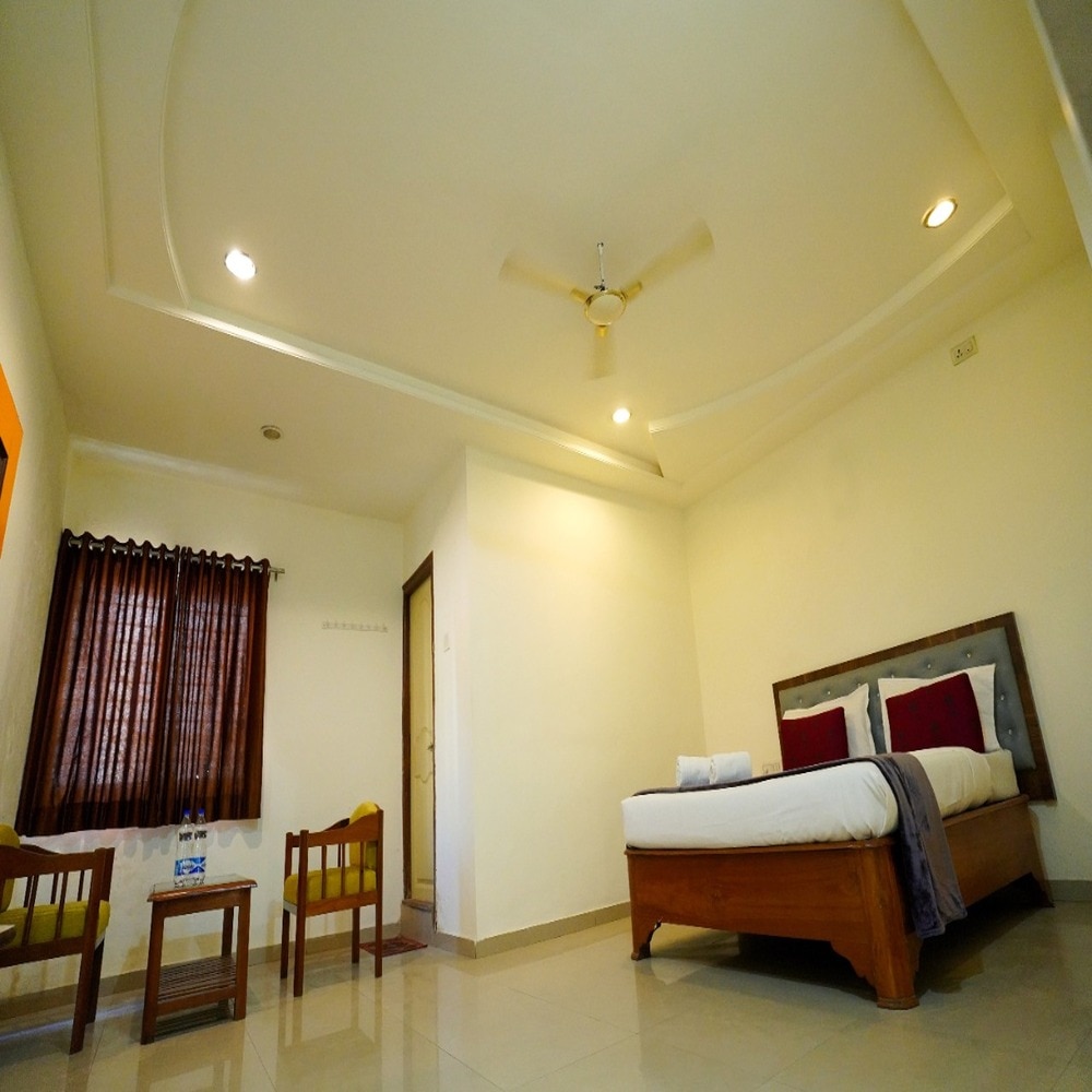 Hotel Punnami residency - Tap to explore photos