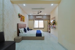 The Castle Crown - Hotel Lord Krishna Dham, Dwarka