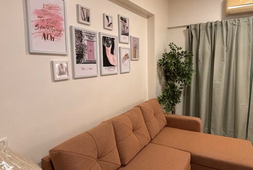 Spacious 1BHK Off Carter Road