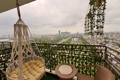 R R Eleanor Suites Cozy Studio Retreat, Greater Noida