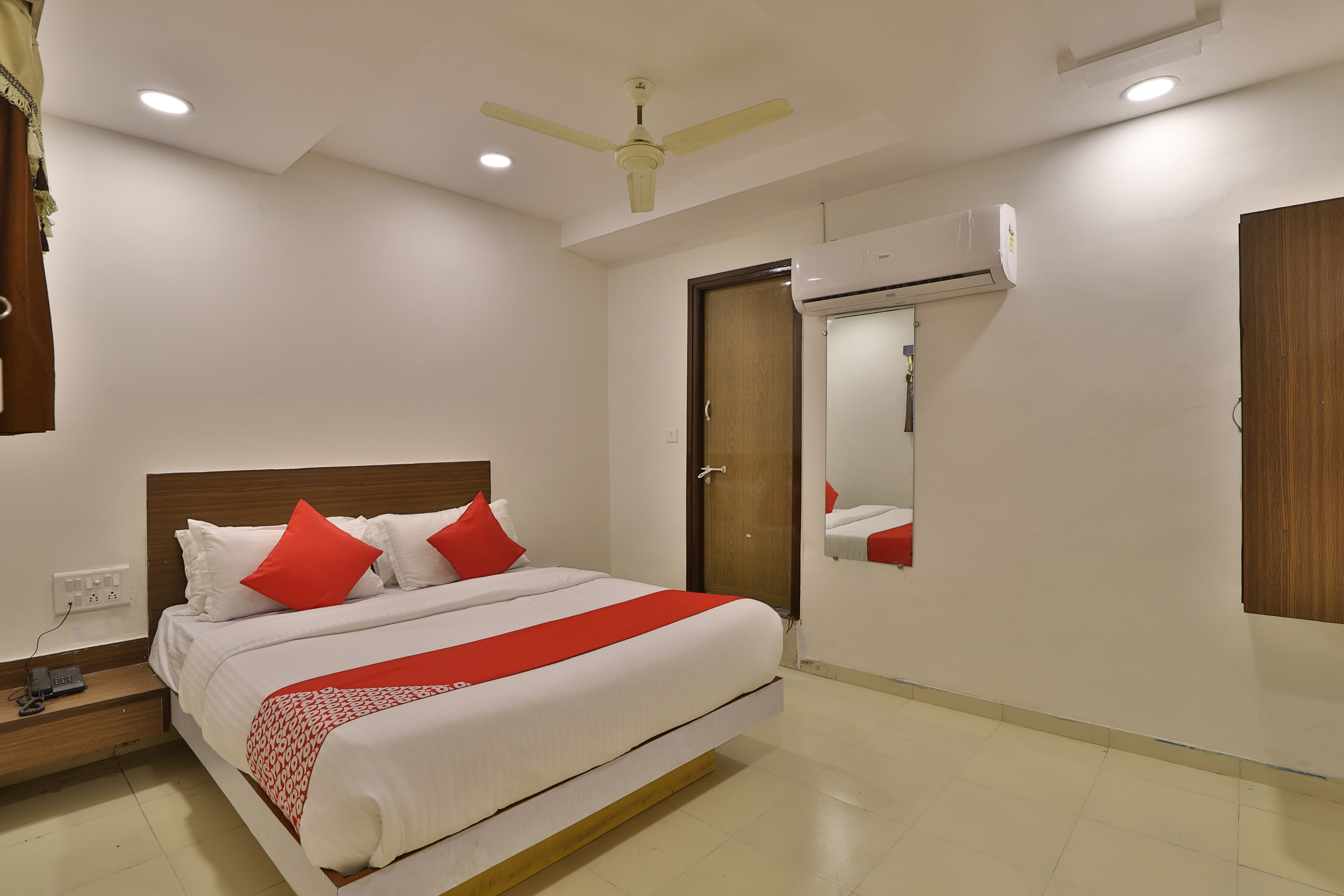 Hotel O Rajvi - Tap to explore photos