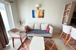 Aravalli Vista |Lake &Pool View Appartment, Manesar