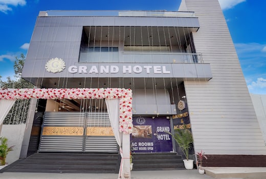 SPOT ON G Grand Hotel