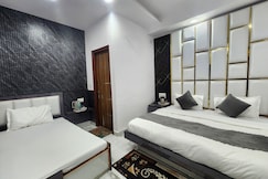 Cottage Yes Sir DX, Delhi