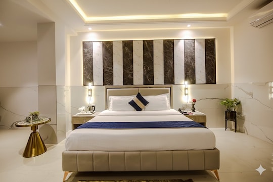 //imgak.mmtcdn.com/pwa_v3/pwa_hotel_assets/default.jpg