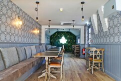 OYO Tamworth Arms Boutique Pub & Hotel, Staffordshire