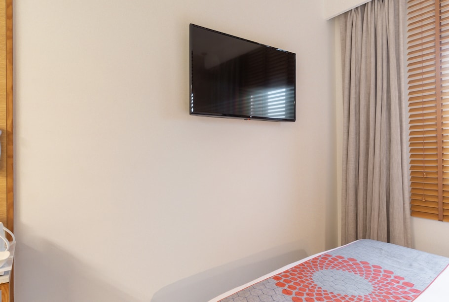 Holiday Inn Express AHMEDABAD PRAHLAD NAGAR Ahmedabad Hotel Price