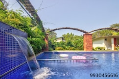4BHK pool Villa withJacuzzi  5 mins Anjuna Beach, Goa
