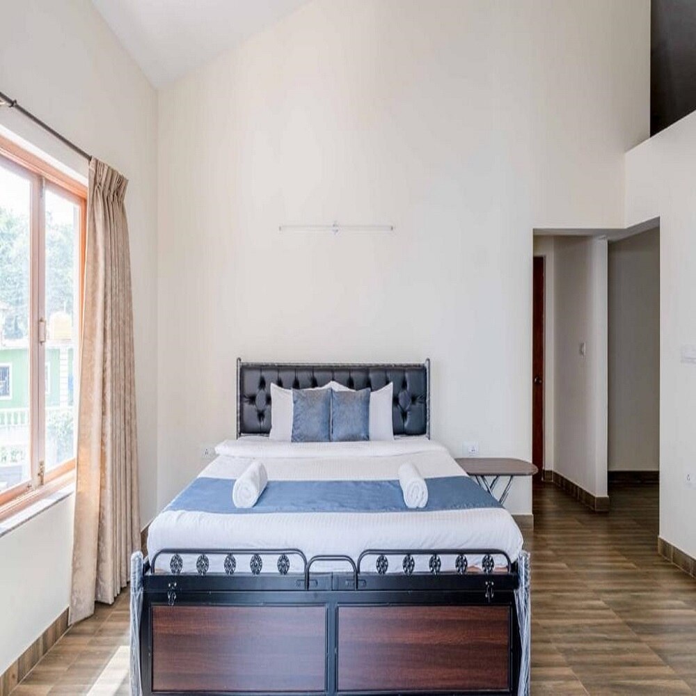 Swami Villa - 3 BHK With Common Pool - Tap to explore photos