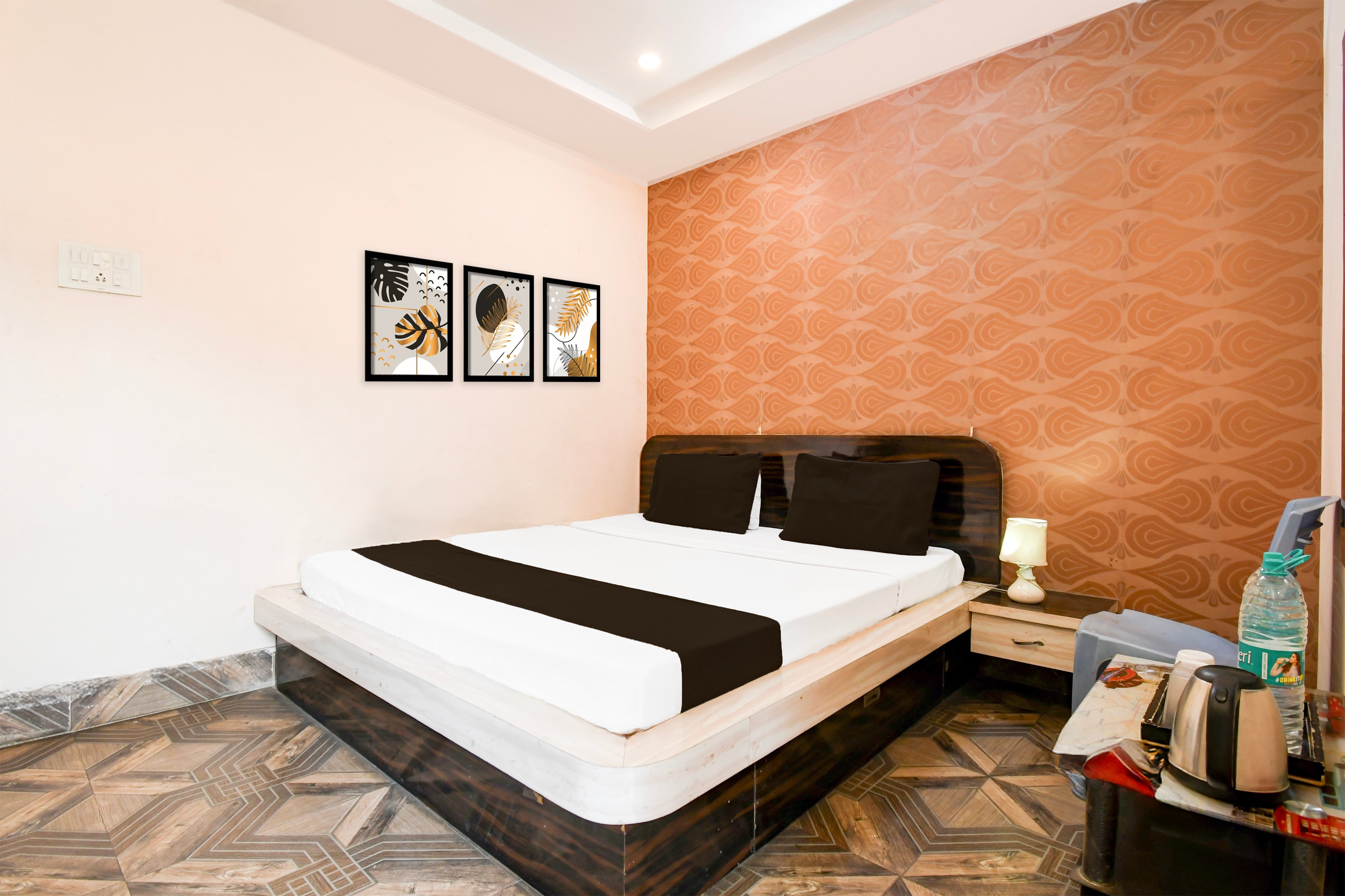OYO 833752 Mrinmoyi Guest House - Tap to explore photos