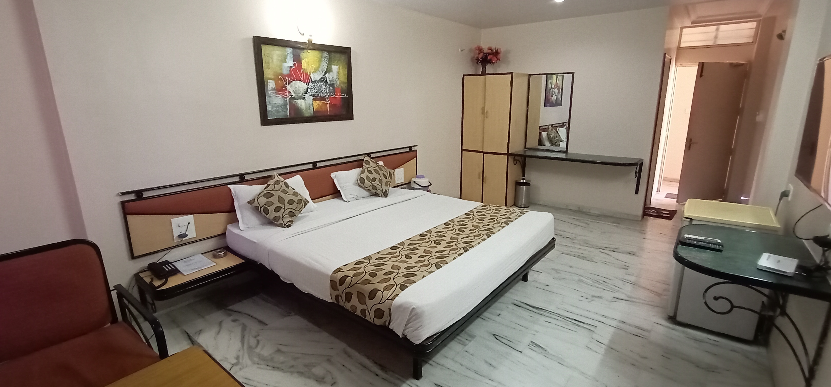 Gokul Hotel - Tap to explore photos