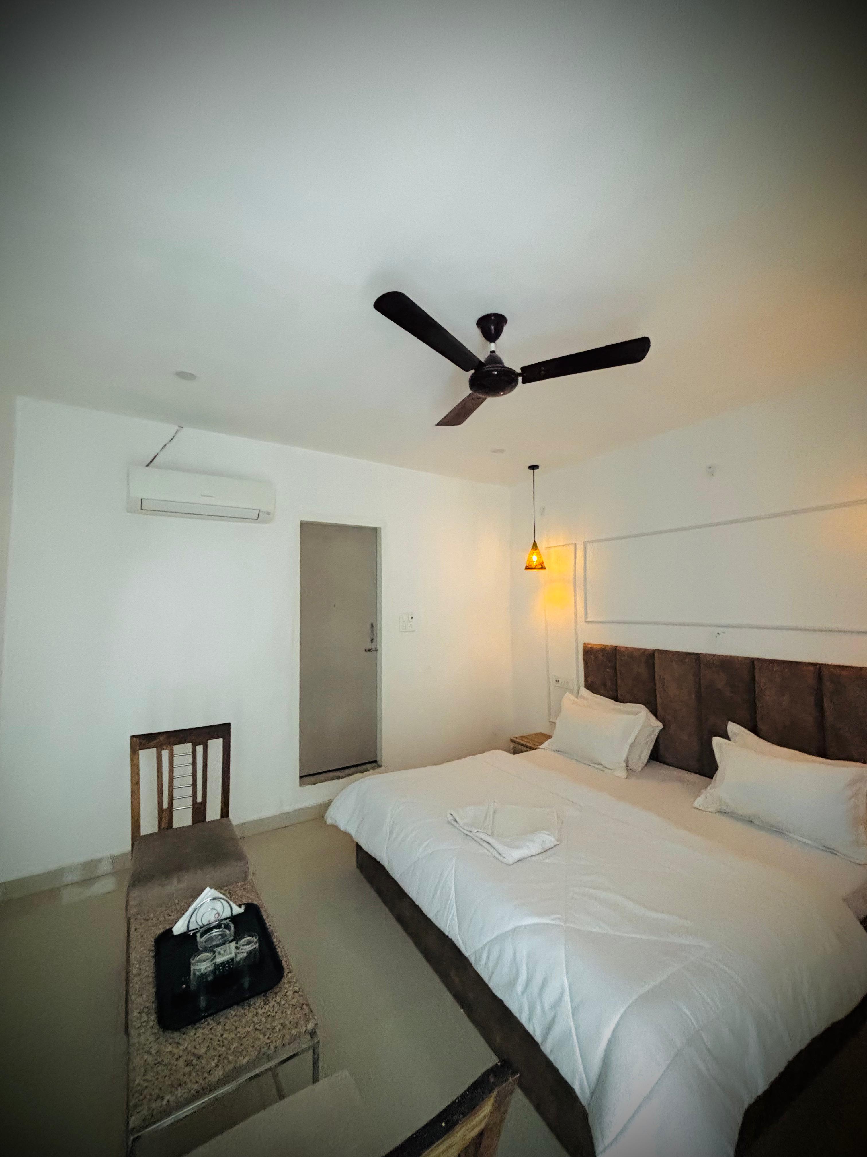 COZY INN ROOMS-HOSHIARPUR - Tap to explore photos