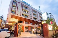 Hotel Plaza Inn, Handia