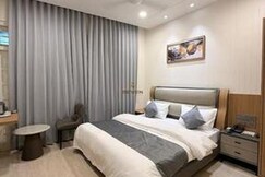 Hotel Seven Inn Relief Road, Ahmedabad