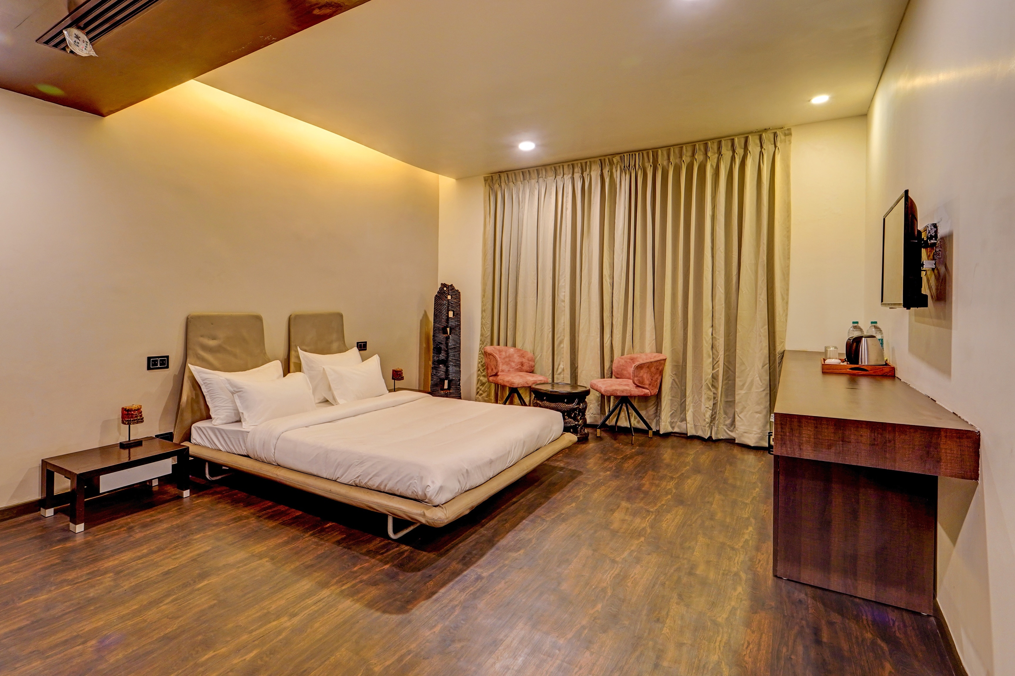 Palette - The Slate Hotel Nungambakkam - Tap to explore photos