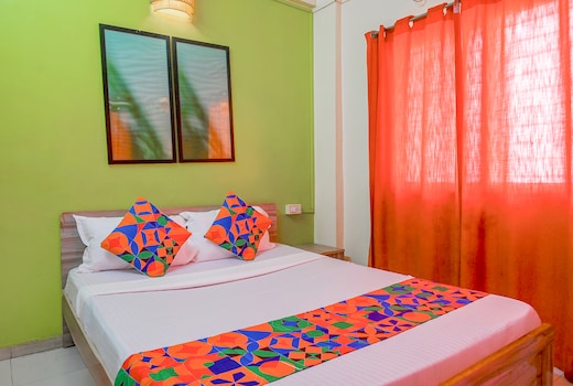 FabHotel Saraswati Niwas - Nr Sinhagad college