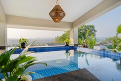 Sereno Horizon 3bhk Penthouse pvt jacuzzi rooftop, Goa