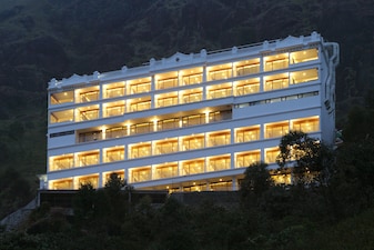 Plum Judy - The Leisure Hotel