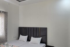 Kashi Prabha Home Stay, Varanasi