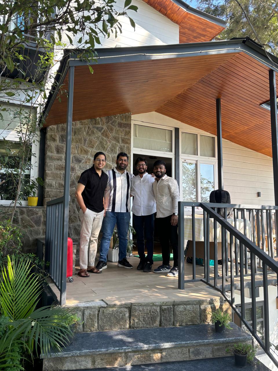 Kasauli cabin - 2bhk homestay - Tap to explore photos