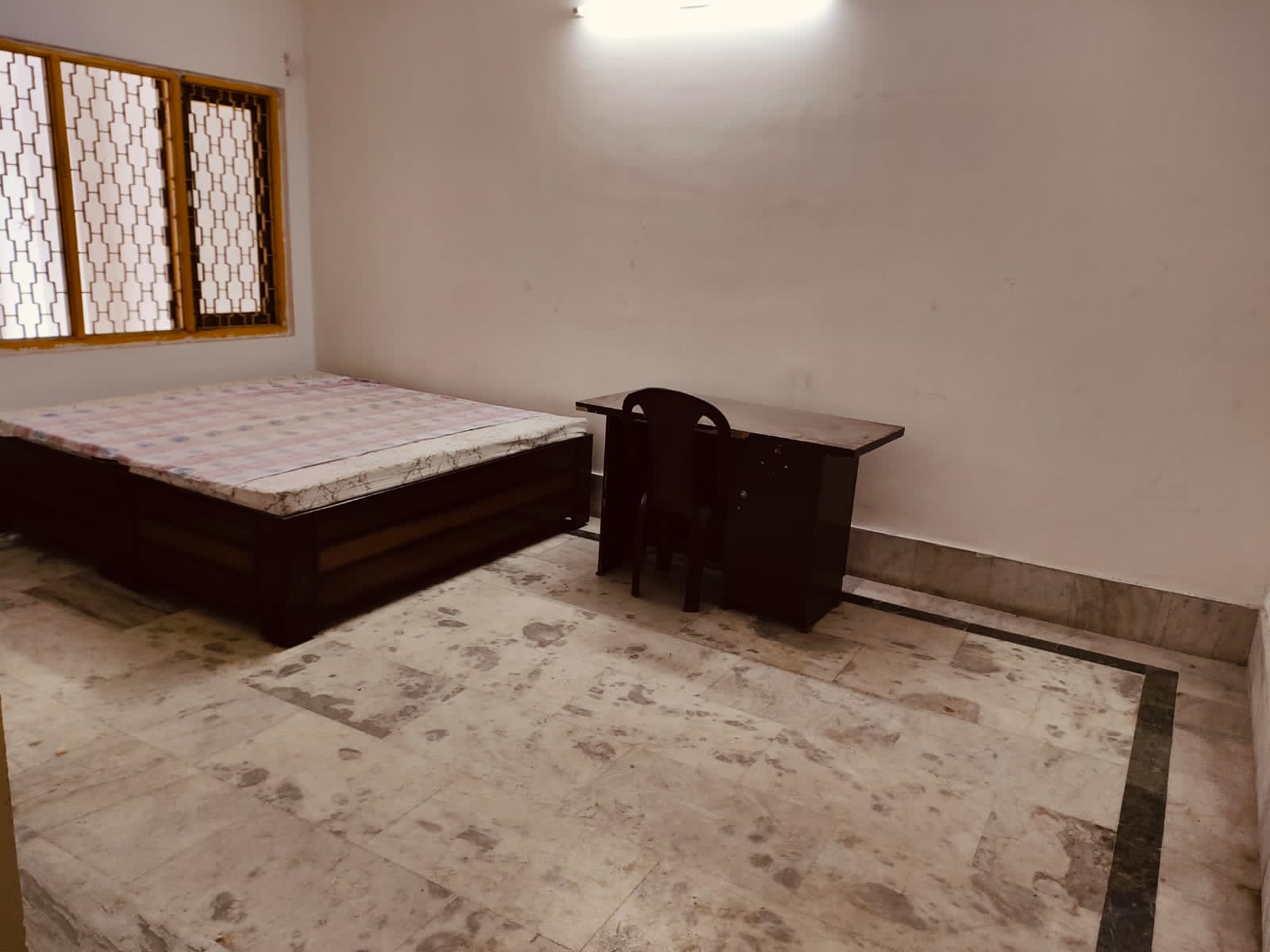Hotel Shubham Inn - Tap to explore photos
