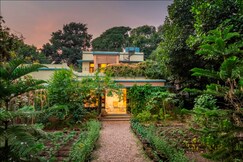 Tranquil Cozy Family Getaway with Private Garden, Shantiniketan