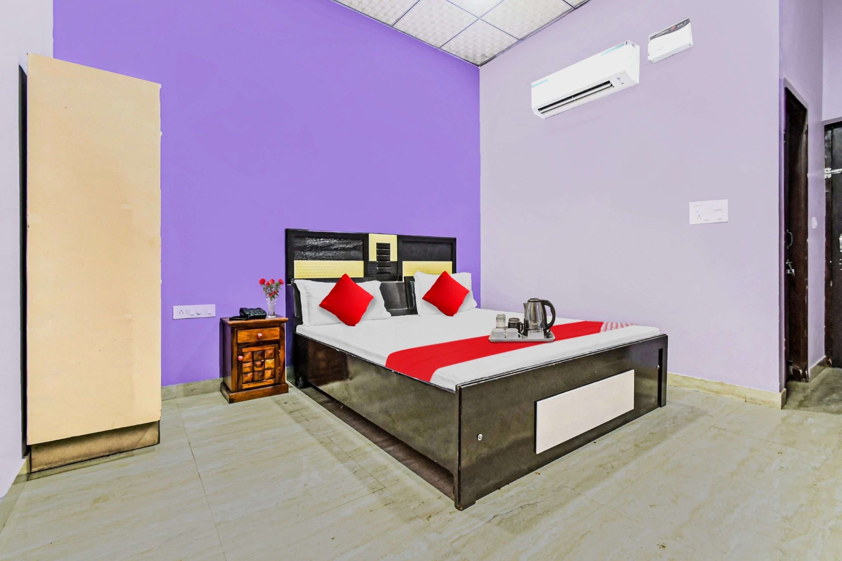 Hotel O Manuhar Guest House - Tap to explore photos