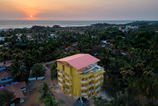 Bedzzz Xclusiv Morjim Goa - By Leisure Hotels