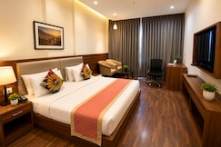 Hotel Regal By Rhytham, Jaipur