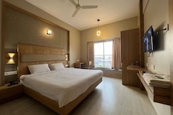 Hotel Shahi Executive, Karad