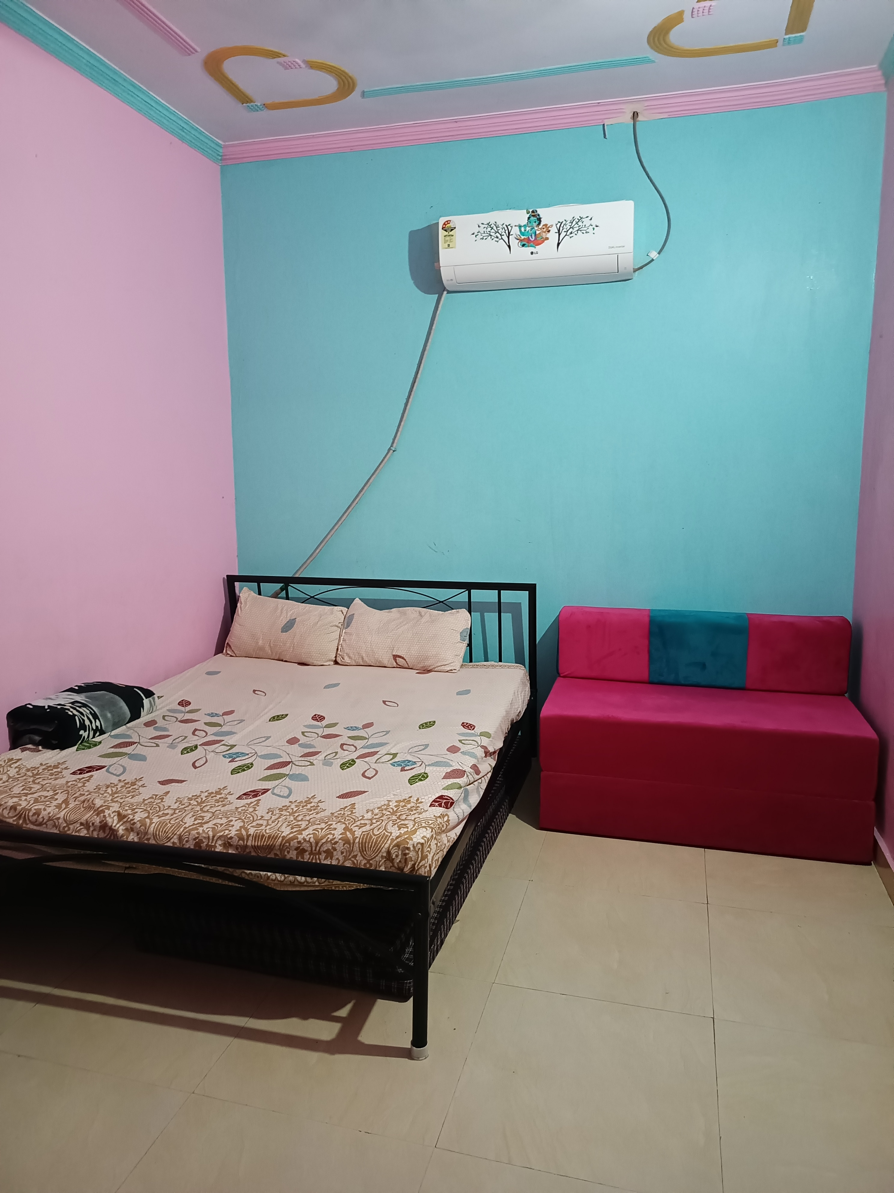 Sidhu Guest House - Tap to explore photos