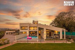 StayVista at Villa Lemonade, Alibaug