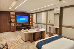 Hotel The Park Gate @ 1 min from Chandigarh Mohali Manali  Highway, Mohali