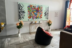 Haven Stays | Prime Location Haven, Noida