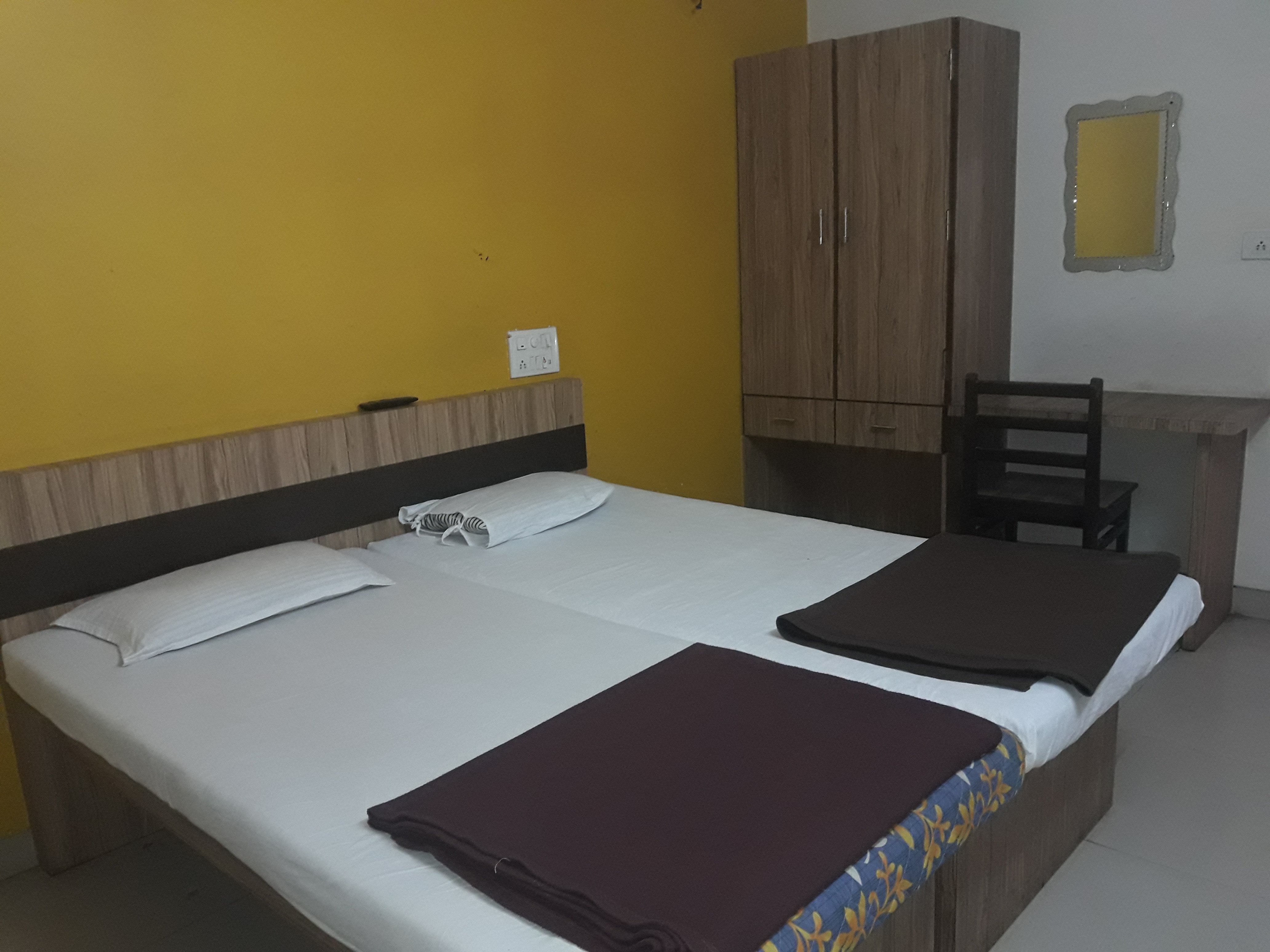 hotel pariwar - Tap to explore photos