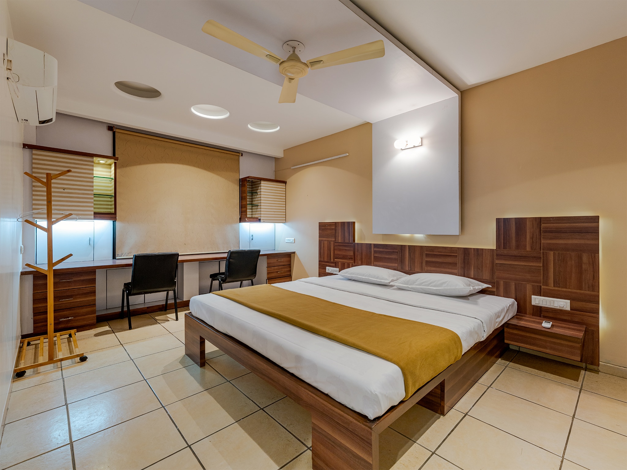 Giriraj Homestay 3BHK Bunglow with driver room