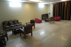The Raveesh Living | Entire 2Bedroom Apartment, Delhi