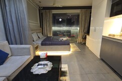Lake Side Drift 37th floor, Noida
