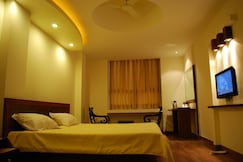 Hotel Four Seasons, Chatarpur