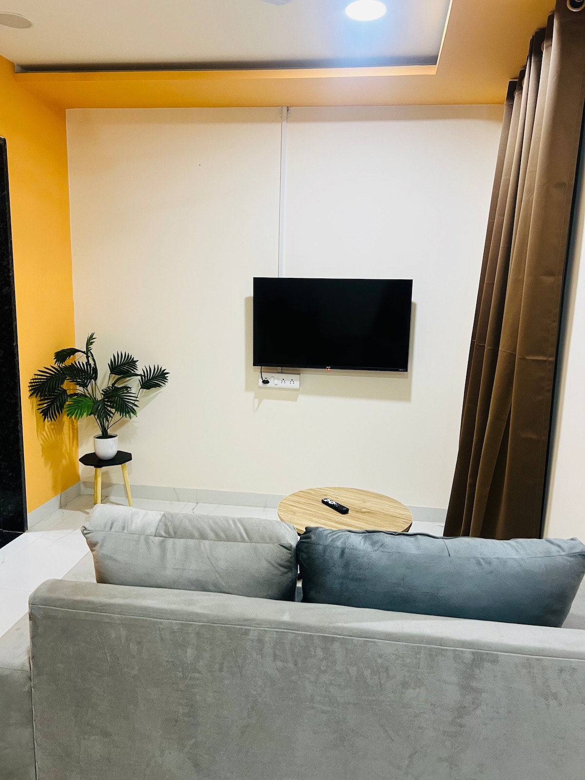 1 BHK Apartment near Airport 5