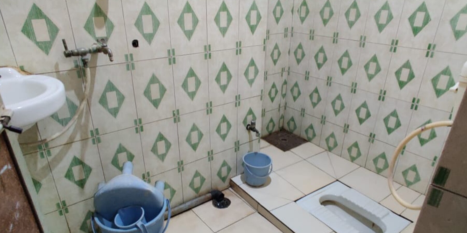 Prashanti Guest House - Tap to explore photos