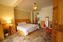 Narayan House, Manali