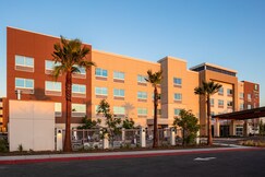 Holiday Inn Express & Suites Moreno Valley - Riverside, Riverside