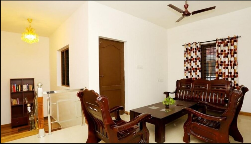 City Nest Fully Furnished Villa Near Kaloor - Tap to explore photos