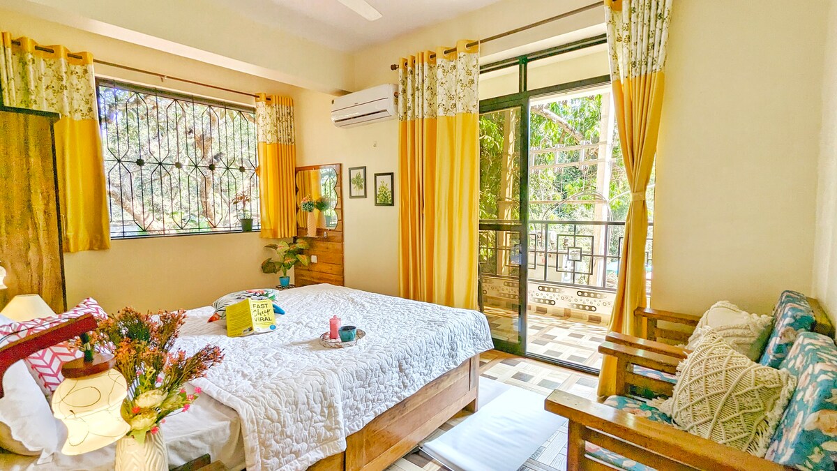 Taura 2BHK Nr Thalassa Anjuna Vagator Beach - Tap to explore photos